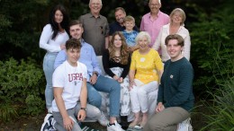 Family reunion portrait photography